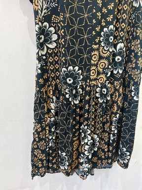 Vestido preto estampado Cantão P